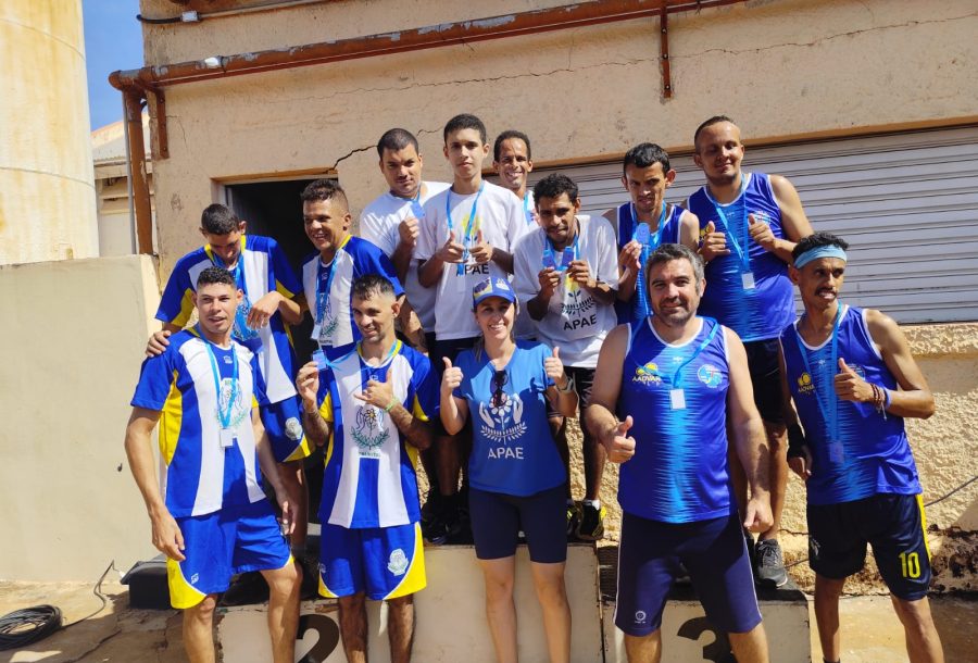 Alunos da APAE de Assis/SP se destacam no Regional de Atletismo 2025 com garra, talento e conquistas no pódio
