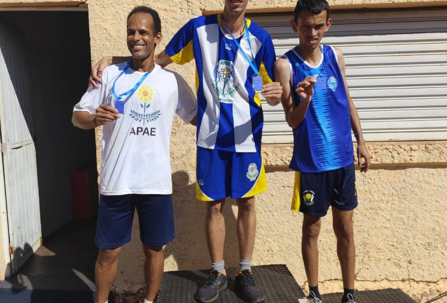 Alunos da APAE de Assis/SP se destacam no Regional de Atletismo 2025 com garra, talento e conquistas no pódio