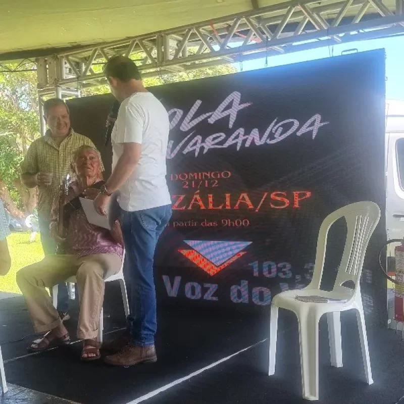 Viola na Varanda em Cruzália – Dez2025