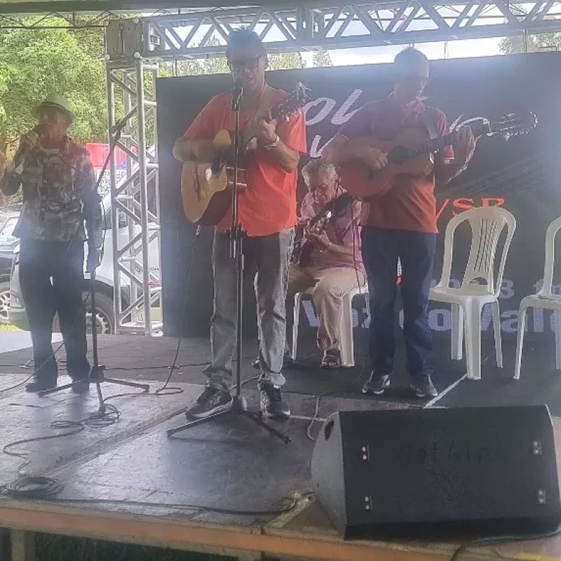 Viola na Varanda em Cruzália – Dez2025