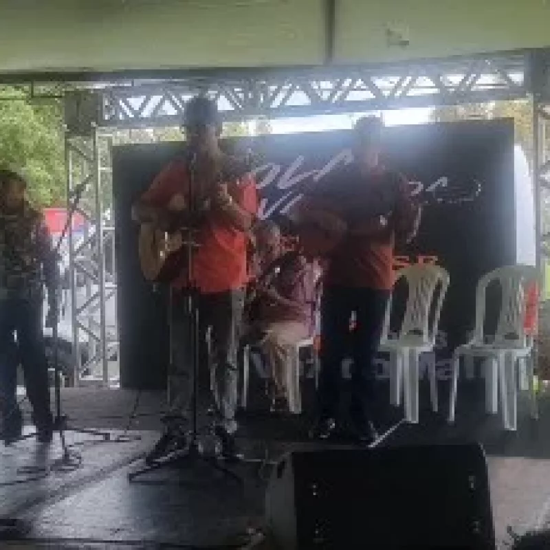 Viola na Varanda em Cruzália – Dez2025